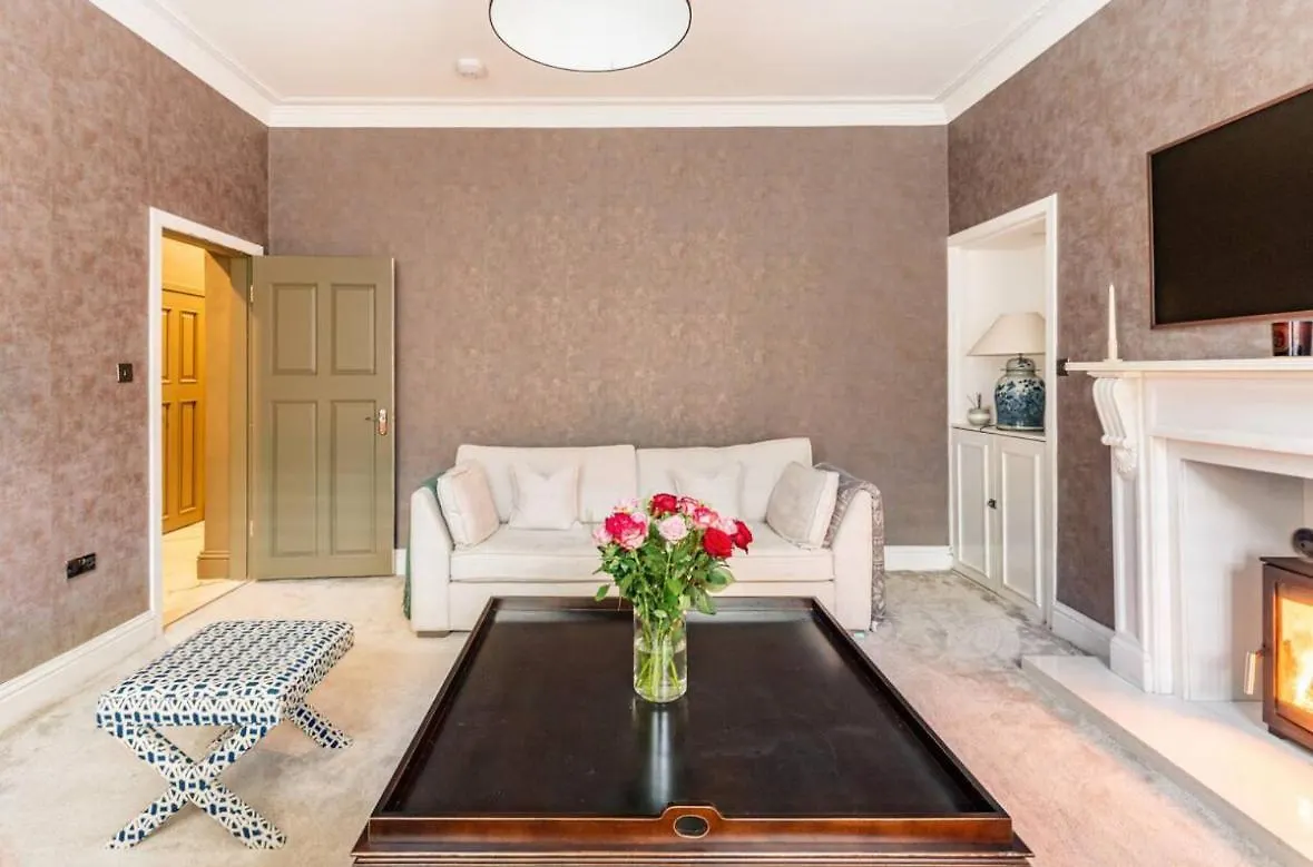 Luxury New Town Apartment Edinburgh