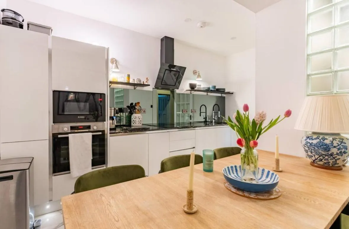 Luxury New Town Apartment Edinburgh United Kingdom